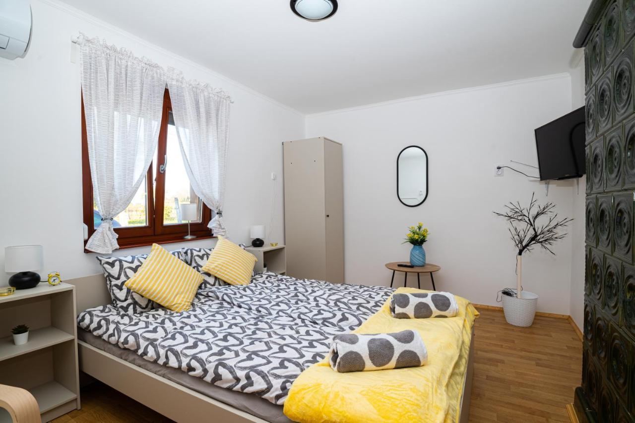 Kopa Vendeghaz Apartment ซิเกตวาร์ ภายนอก รูปภาพ