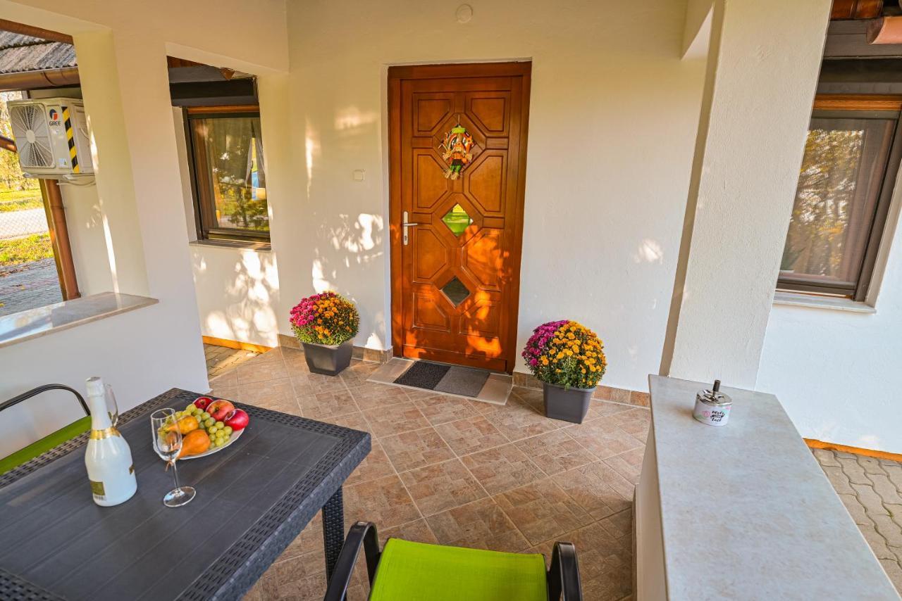 Kopa Vendeghaz Apartment ซิเกตวาร์ ภายนอก รูปภาพ